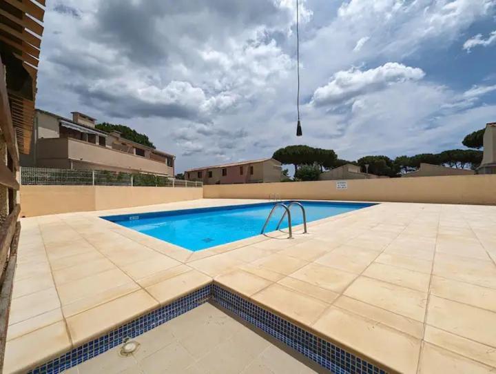 Appartement Pinede Piscine Clim Proche Plage Village Naturiste Agde Exterior photo